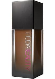 Huda Beauty Faux Filter Luminous Matte Foundation, 520G NUTMEG 