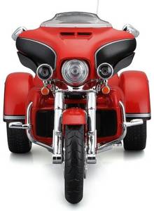 Maisto CVO Tri Glide ´21 1:12 Modellmotorrad 