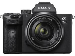  SONY Alpha 7 M3 KIT (ILCE-7M3K) + Tasche Speicherkarte Systemkamera mit Objektiv 28-70 mm , 7,6 cm Display Touchscreen, WLAN 